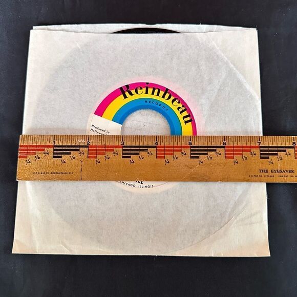 Vintage 1966 Dora Hall Solo Cup 45 Single - Over and Over / Down Town - Picture 3 of 5